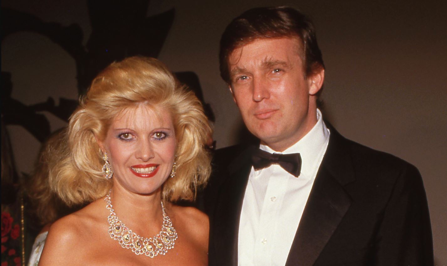 Τραμπ: Σάλος με ταινία που τον δείχνει να επιτίθεται σεξουαλικά στην πρώτη του γυναίκα – Η οργισμένη αντίδρασή του