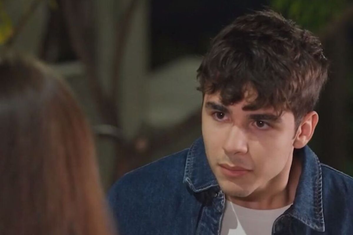 Η Γη της Ελιάς: Ο Παρασκευάς εξομολογείται στην Βασιλική ότι ο Μιλτιάδης τρέφει αισθήματα για εκείνη