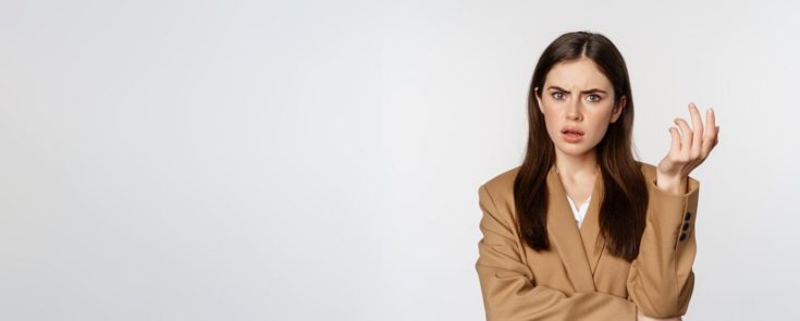 Τα πεθερικά της εξαφάνισαν τα λεφτά του άνδρα της χωρίς να ρωτήσουν – «θέλω να τους ξεκόψω»