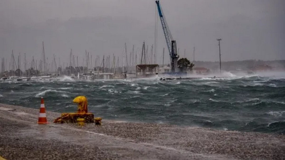 ΕΜΥ: Έκτακτο δελτίο θυελλωδών ανέμων – Με τι καιρό θα κάνουμε παρέλαση