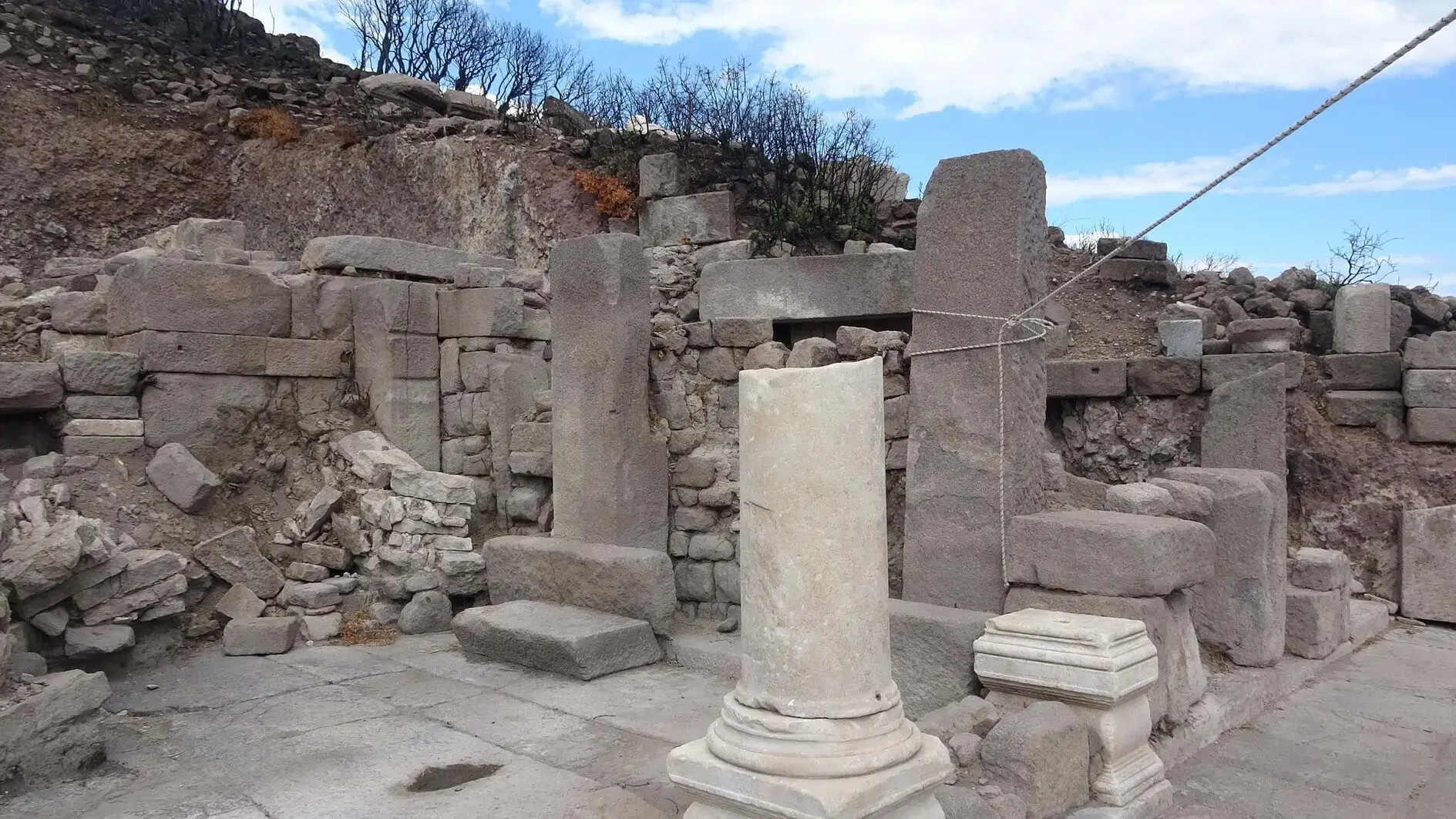 Οι πρώτες ανασκαφές στην αρχαία πόλη, ξεκίνησαν το 1981, μετά από μικρής διάρκειας ανασκαφές, μεταξύ του 1881 και του 1883,  από μία ομάδα Τούρκων. Φωτογραφία: www.hurriyetdailynews