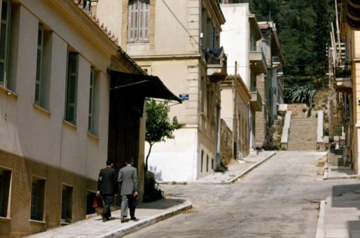 Κουίζ για την παλιά Αθήνα: Αναγνωρίζετε την οδό; Είναι από τις πιο γνωστές