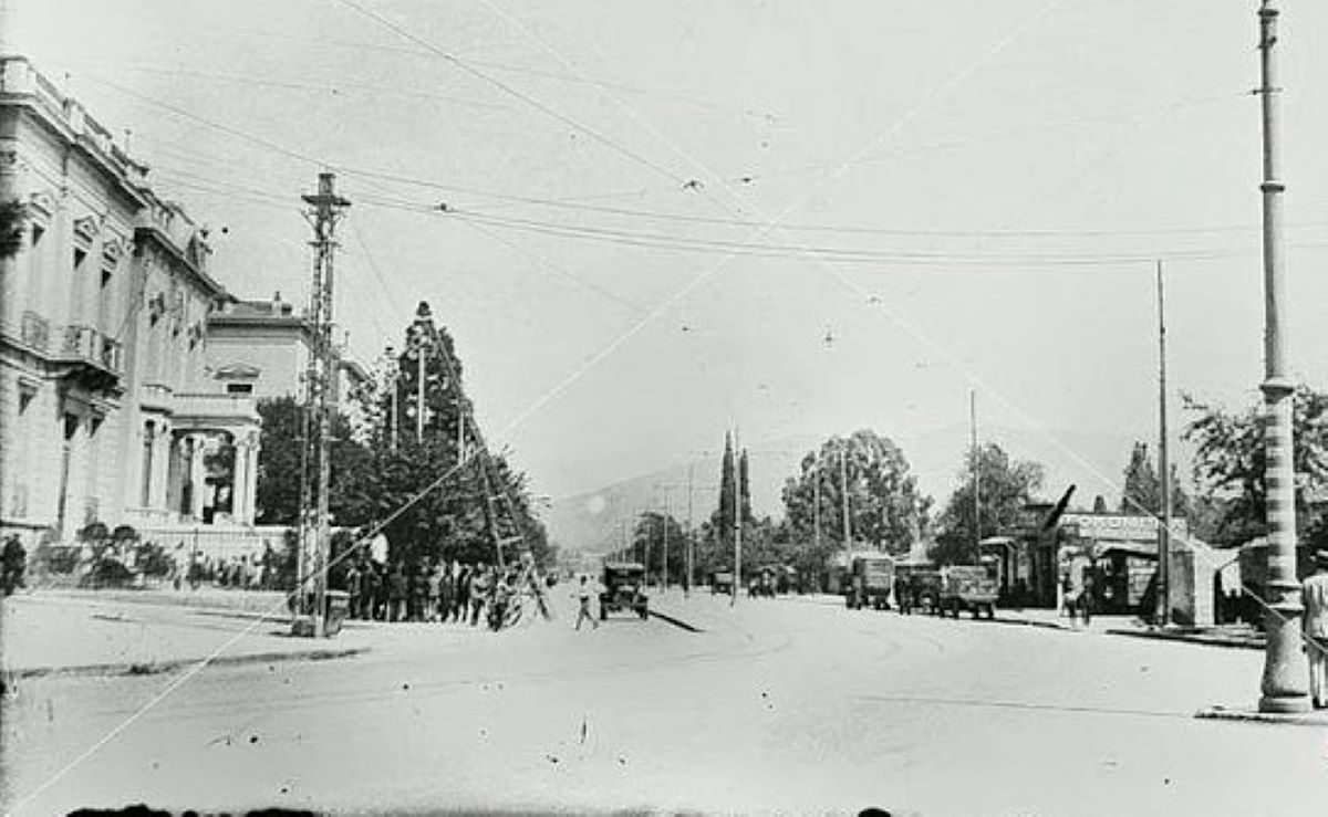Κουίζ για την παλιά Αθήνα: Αναγνωρίζεις την λεωφόρο; Έχεις περάσει σίγουρα από εκεί
