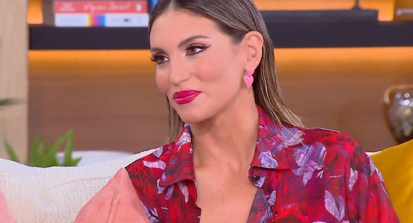 Αθηνά Οικονομάκου