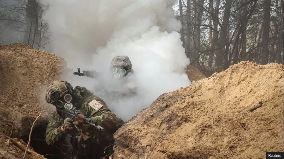 Βρετανία: Επέβαλε κυρώσεις σε ρωσικά στρατεύματα για χρήση χημικών όπλων στην Ουκρανία