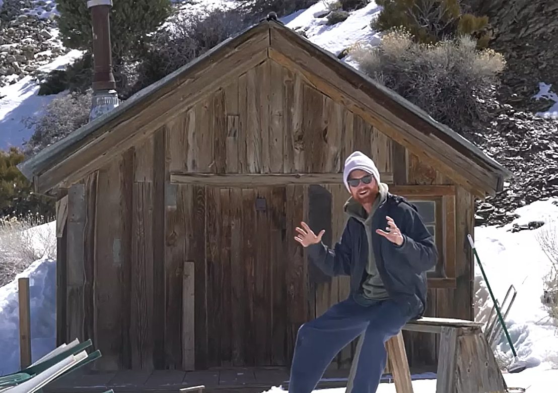 Ξόδεψε τις οικονομίες μιας ζωής για να αγοράσει μια πόλη «φάντασμα» – Άφησε τα πάντα πίσω του και μετακόμισε εκεί