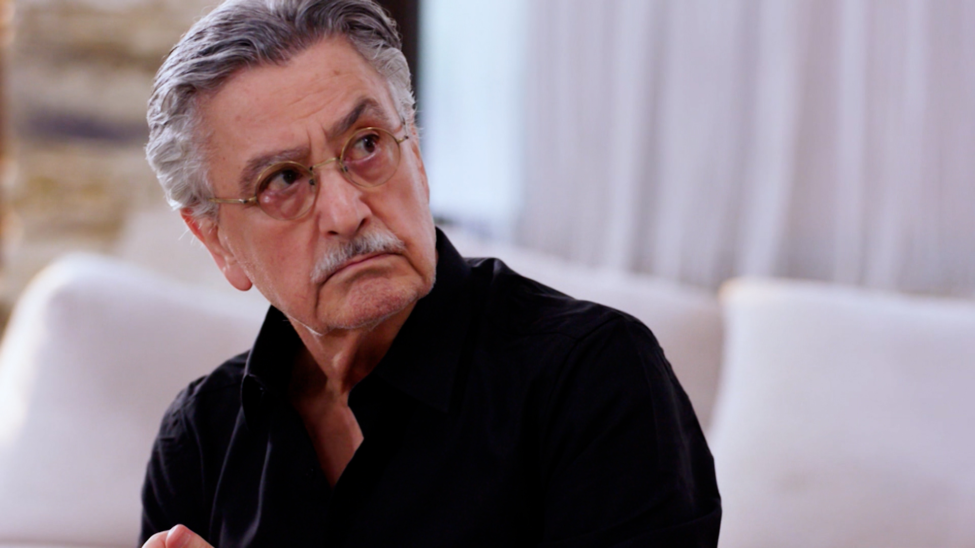 Η Γη της Ελιάς: Η Αριάδνη πέφτει θύμα άγριου ξυλοδαρμού και ο Ισίδωρος φεύγει για την Αμερική – Όλες οι εξελίξεις