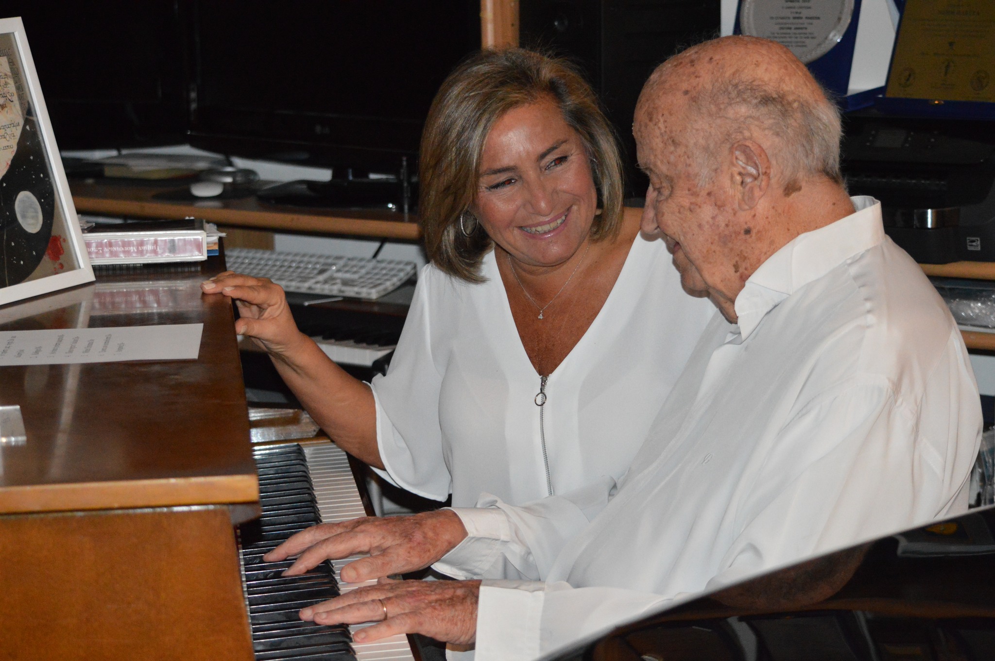 Μίμης Πλέσσας: Το «αντίο» από την σύζυγό του, Λουκίλα Καρρέρ Πλέσσα – «Καλό ταξίδι ψυχή μου, καλή μας αντάμωση»