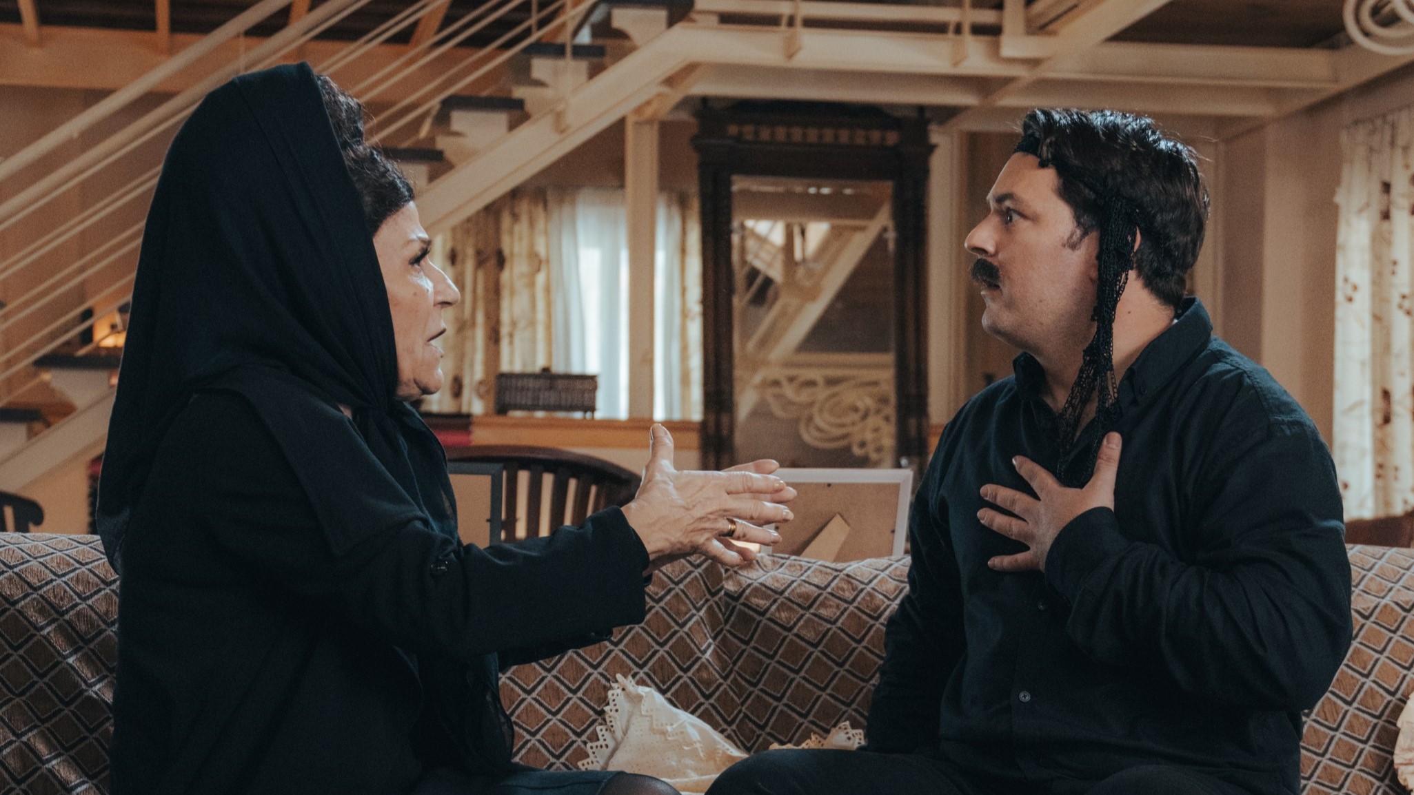 «Η κατάρα της Τζέλας Δελαφράγκα»: Ο Τέρης και η Μαρουσώ δεν μπορούν να αρνηθούν τον έρωτά τους παρά την έχθρα των οικογενειών τους