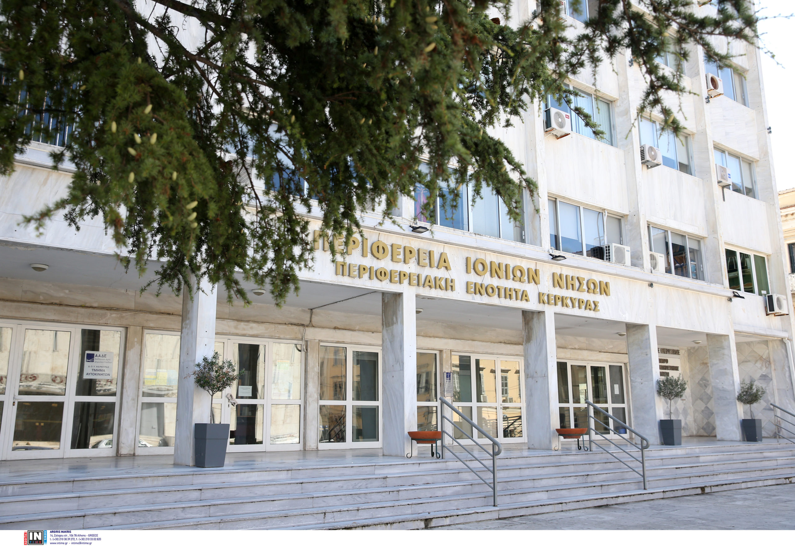 Κύκλωμα εφοριακών στην Κέρκυρα: Αποδόθηκαν οι κατηγορίες στους 5 συλληφθέντες – Απολογούνται την Τρίτη