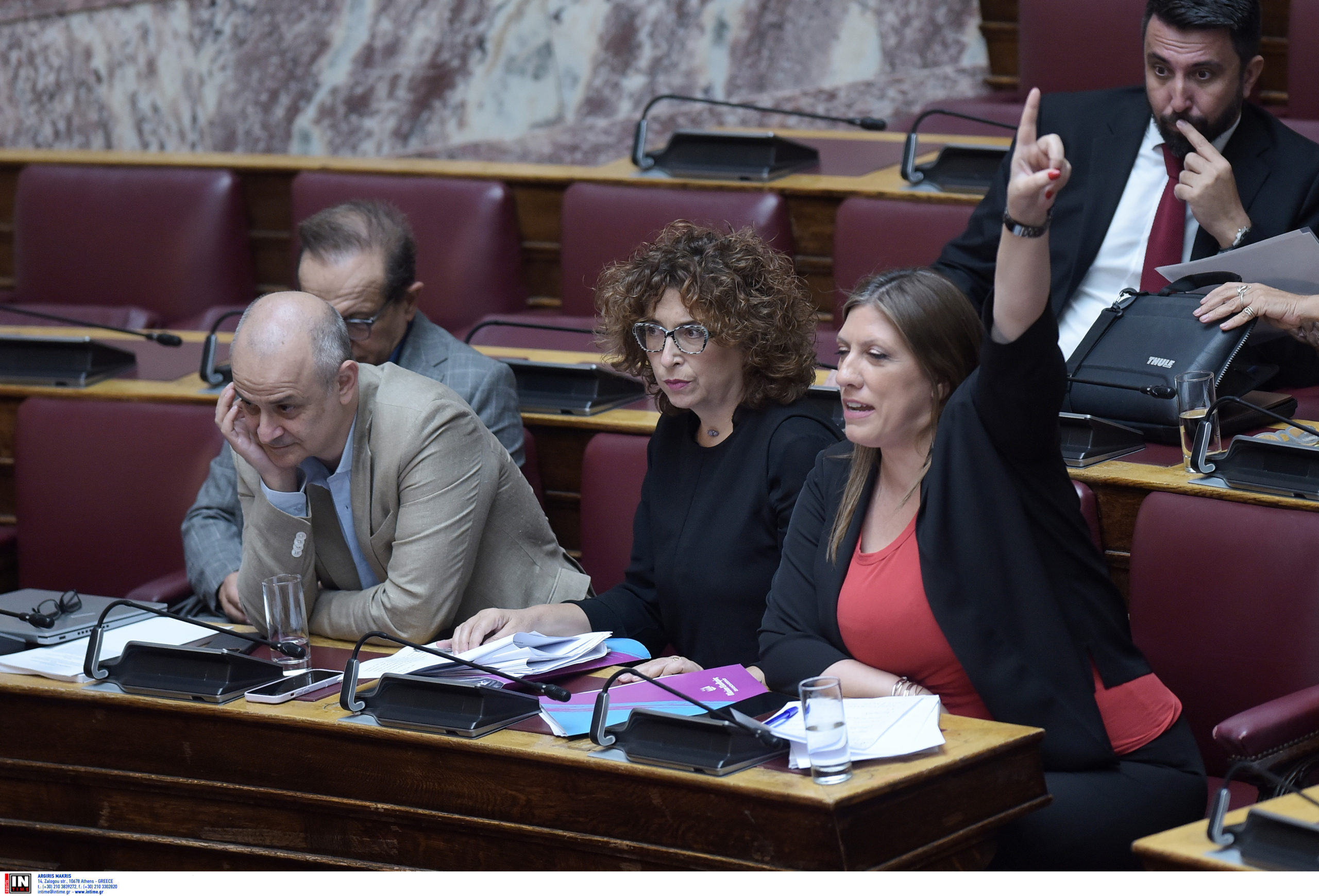 Ένταση με την Ζωή Κωνσταντοπούλου στη Βουλή: «Θέλετε μια μίζερη Ελλάδα» – «Είστε τελευταία στη σειρά γιατί τελευταία σας έταξε ο σοφός ελληνικός λαός»