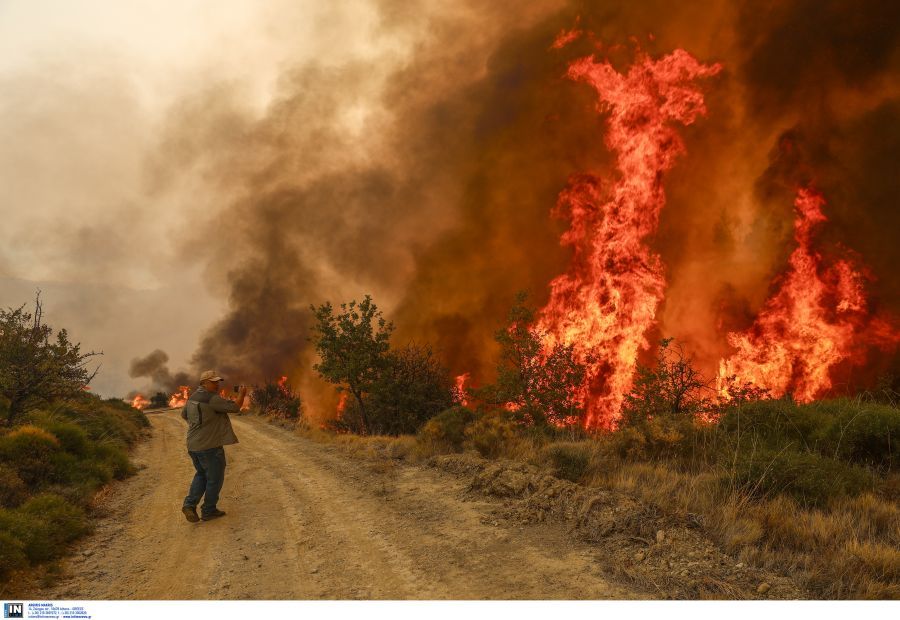 Φωτιά στο Ξυλόκαστρο: Σχεδόν 50.000 στρέμματα έχουν γίνει στάχτη – «Η κατάσταση είναι σοβαρή» λέει ο Κικίλιας  – ΦΩΤΟ και ΒΙΝΤΕΟ