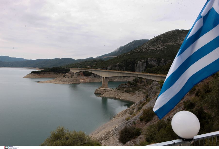 Συναγερμός για τη λειψυδρία στην Αθήνα: Νερό από τη λίμνη Κρεμαστών και Μονάδες Αφαλάτωσης για την αντιμετώπισή της – Τα σενάρια που εξετάζονται