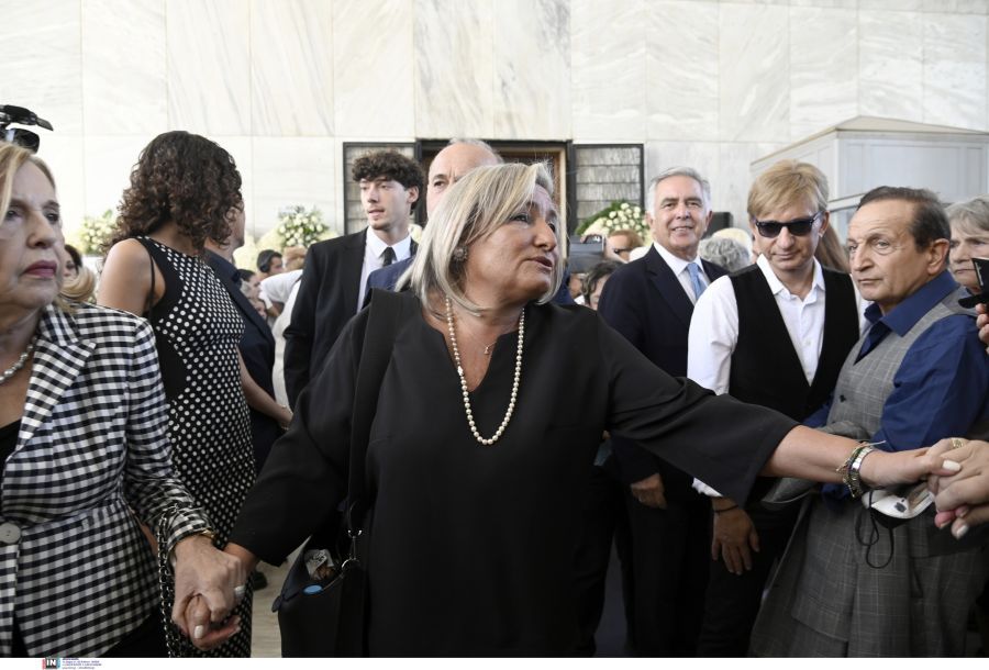 Κηδεία Μίμη Πλέσσα