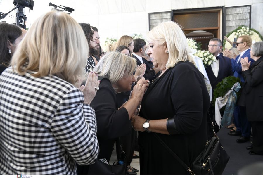 Κηδεία Μίμη Πλέσσα