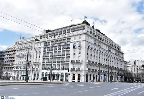 Σύνταγμα: Προειδοποιητικό τηλεφώνημα για εκρηκτικό μηχανισμό στο ξενοδοχείο Μεγάλη Βρετανία