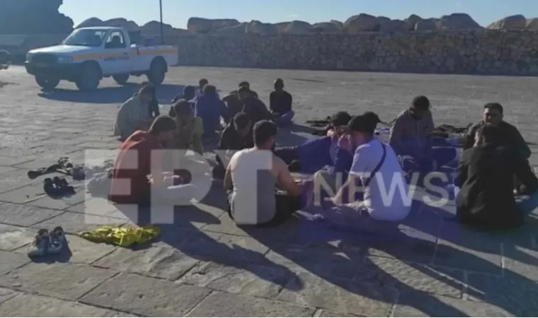 Γαύδος: Αγνοούνται 10 μετανάστες μετά το ναυάγιο του σκάφους – Σε εξέλιξη η επιχείρηση του Λιμενικού