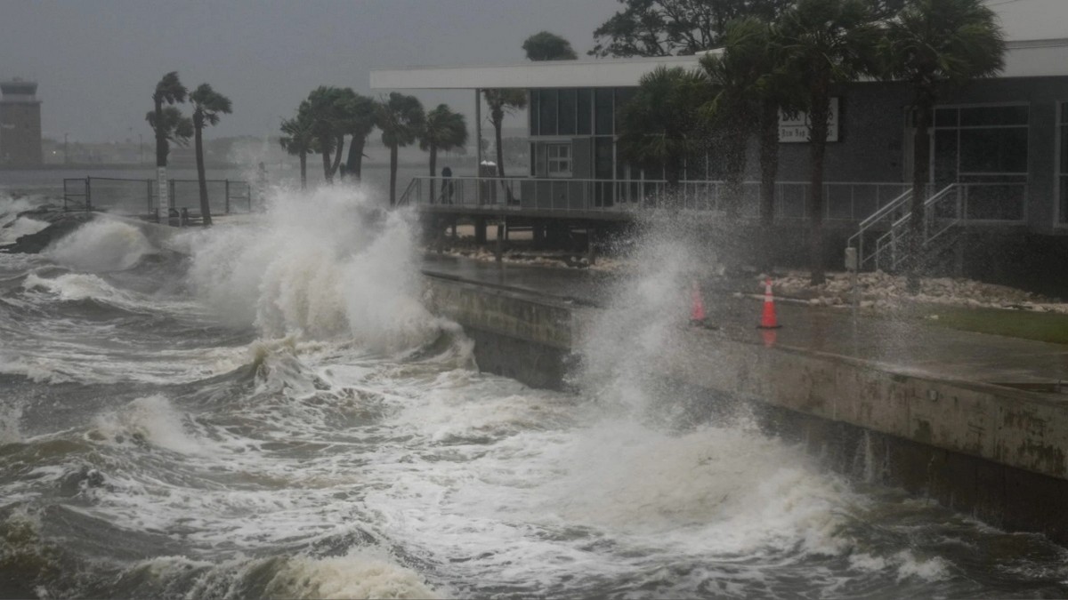 ΗΠΑ: Ο τυφώνας Milton φθάνει στη Φλόριντα – Δείτε live την πορεία του