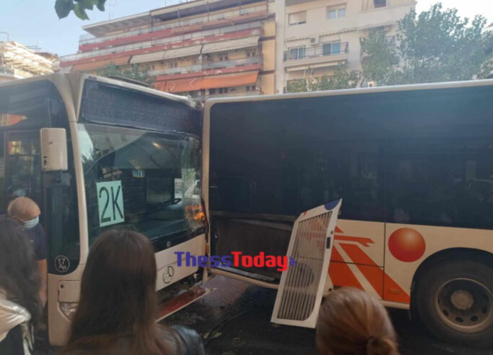 Σύγκρουση λεωφορείων στη Θεσσαλονίκη: «Επικράτησε πανικός, άλλοι έκλαιγαν, φώναζαν» λέει τραυματισμένη επιβάτιδα 