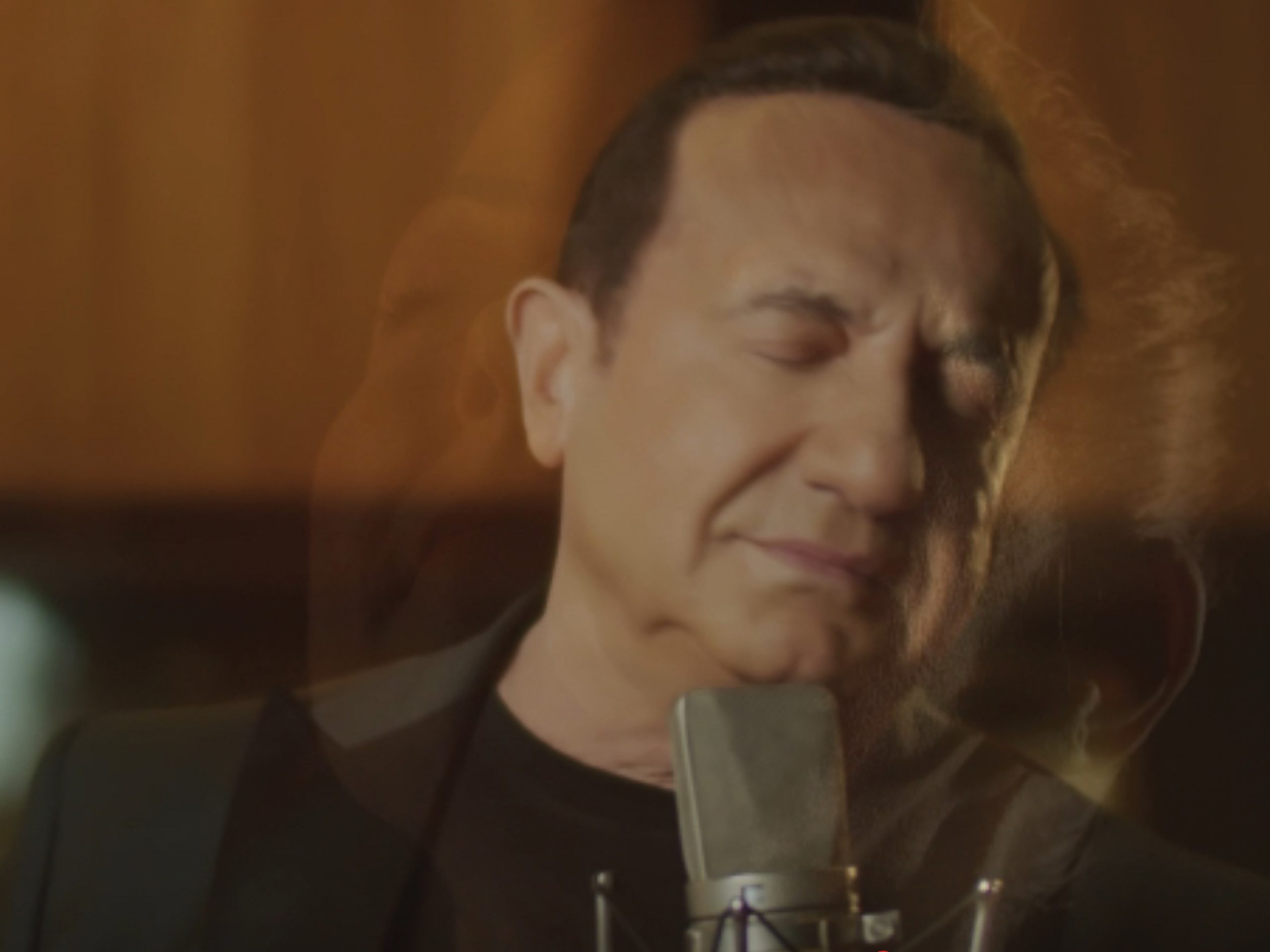 Λευτέρης Πανταζής: Επανεκτέλεσε το «Άσε με να φύγω» της Αλέκας Κανελλίδου – ΒΙΝΤΕΟ