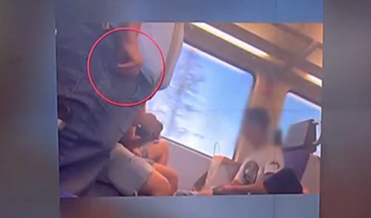 Προαστιακός: Καρέ καρέ η δράση του ελεγκτή που «τσεπώνει» χρήματα από επιβάτες – Η απάντηση της Hellenic Train