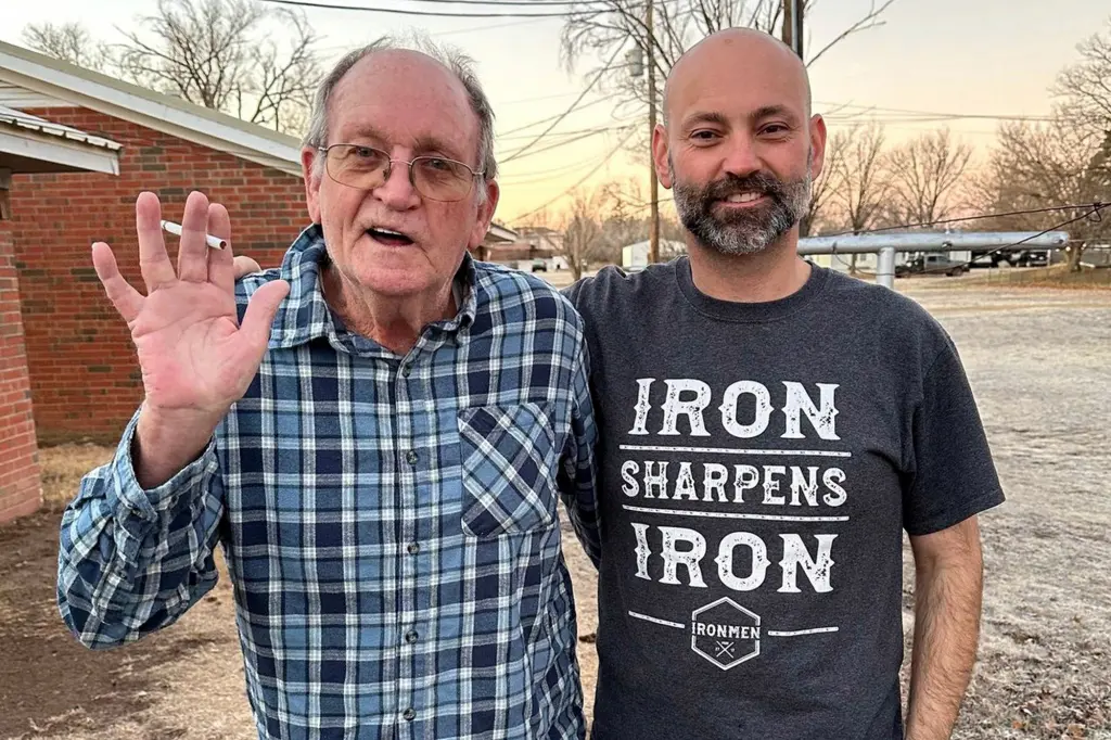 ΗΠΑ: Ο επικήδειος ενός γιου για τον πατέρα του σκόρπισε γέλια και δάκρυα – «Τώρα είναι πρόβλημα του Θεού»