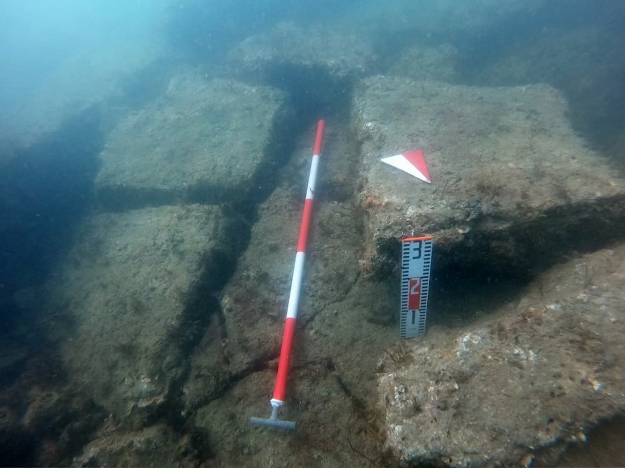 Ευρήματα στον βυθό της λίμνης Grado. Φωτογραφία: Massimo Capulli / Università degli Studi di Udine