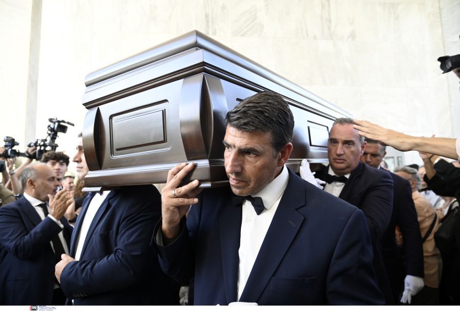 Κηδεία Μίμη Πλέσσα