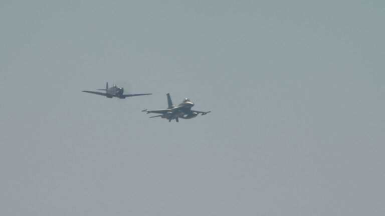 28η Οκτωβρίου – Θεσσαλονίκη: Η πολυαναμενόμενη διέλευση του εμβληματικού Supermarine Spitfire – Βίντεο