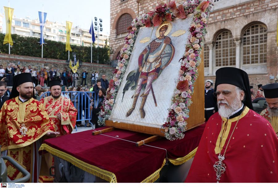 Θεσσαλονίκη: Κατάνυξη στη λιτανεία για τον Άγιο Δημήτριο – ΦΩΤΟ και ΒΙΝΤΕΟ