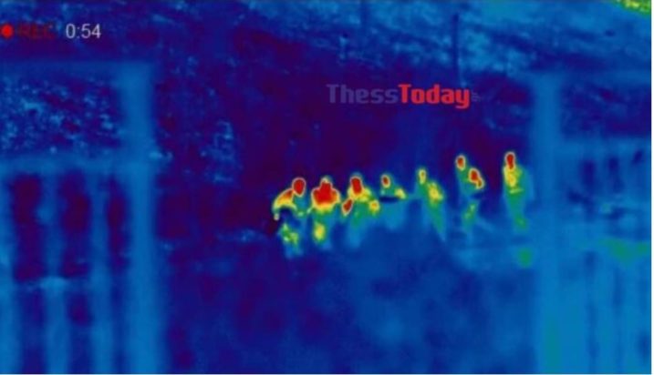 Έβρος: Βίντεο με διακινητή να προσπαθεί να περάσει μετανάστες στην Ελλάδα