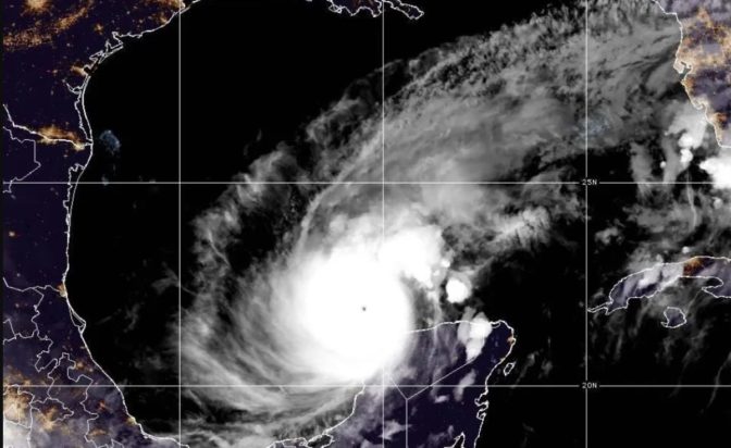 τυφώνας Milton