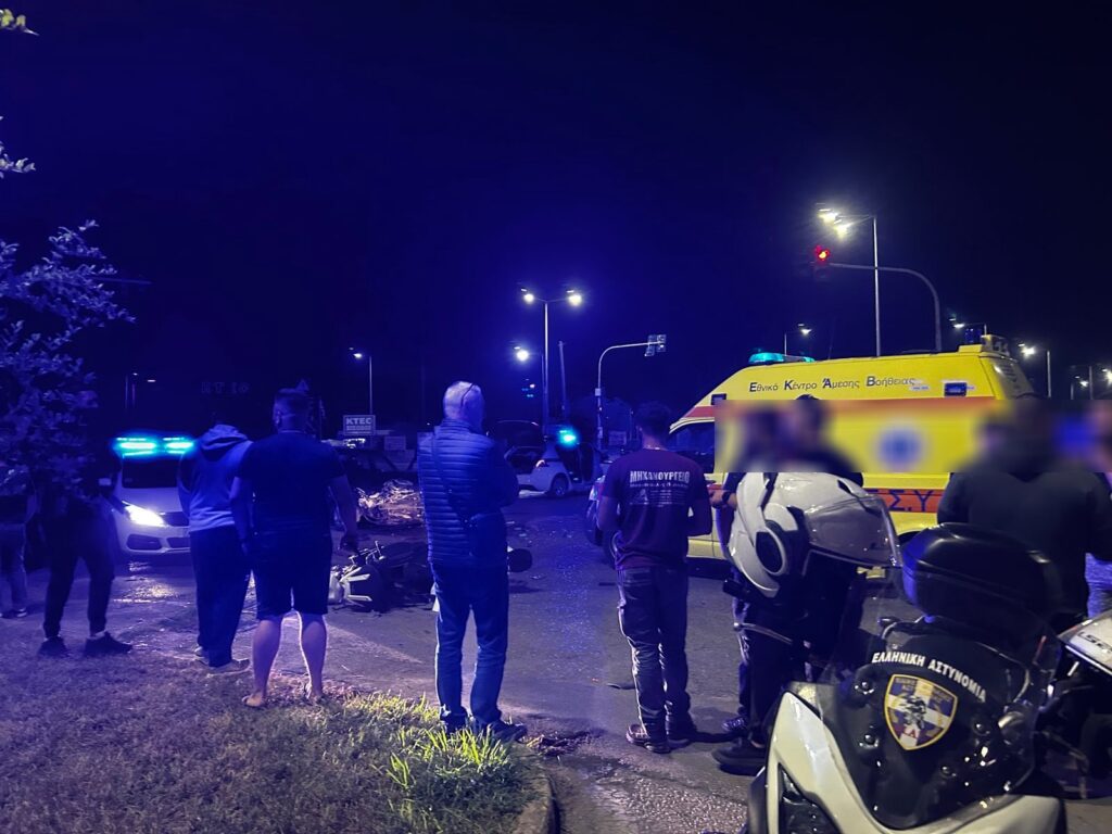 Τροχαίο στο Αγρίνιο: Βαριά τραυματίας 28χρονος έπειτα από σφοδρή σύγκρουση αυτοκινήτου με μηχανή