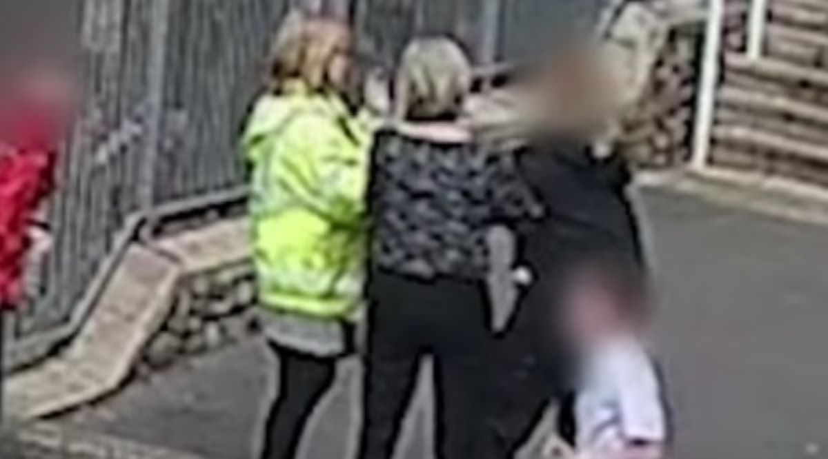 Βίντεο: 14χρονη επιτίθεται με μαχαίρι σε καθηγήτριες και συμμαθητή της