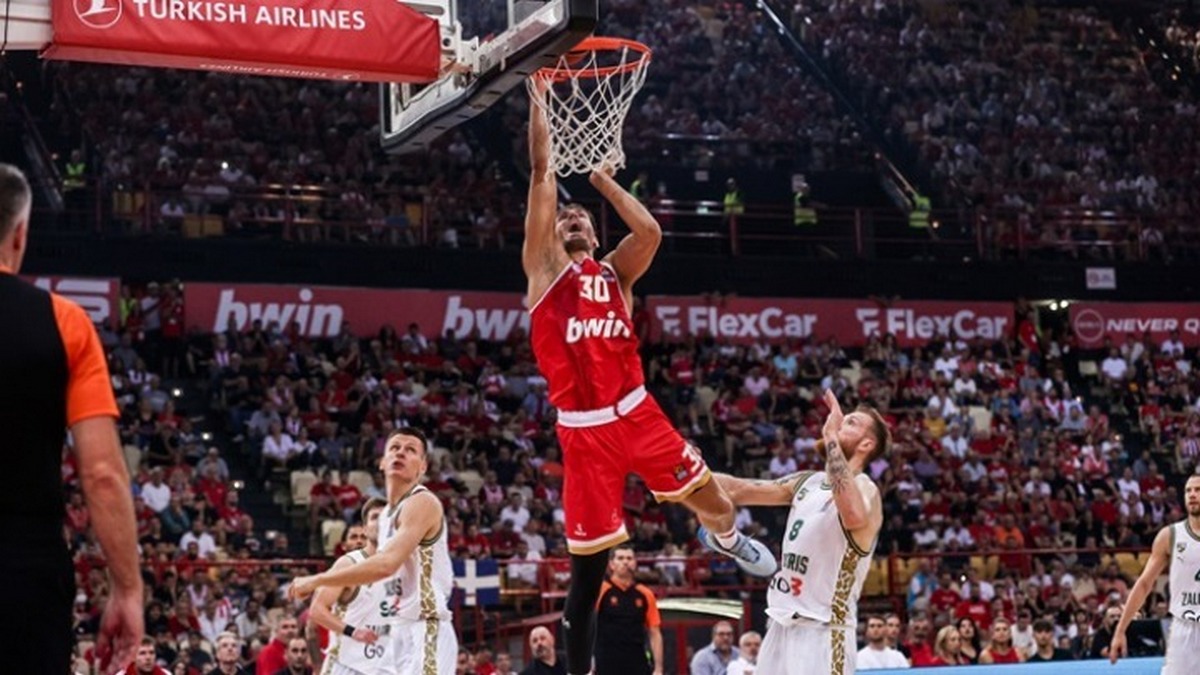 Ολυμπιακός – Ζαλγκίρις Κάουνας 74-68: Έκανε τα εύκολα… δύσκολα, αλλά πήρε τη νίκη με Φουρνιέ και Βεζένκοφ