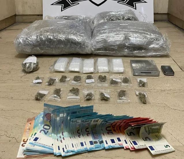 Άγιος Παντελεήμονας: Συνελήφθησαν δύο άτομα για διακίνηση ναρκωτικών – Βρέθηκαν πάνω από 7 κιλά ακατέργαστης κάνναβης