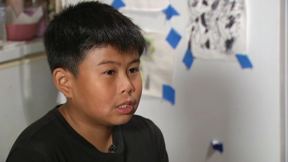 Αγόρι κρύφτηκε σε ψυγειάκι και επέζησε έπειτα από ναυάγιο – Η σωτήρια κίνηση του πατέρα του που χάθηκε στα παγωμένα νερά