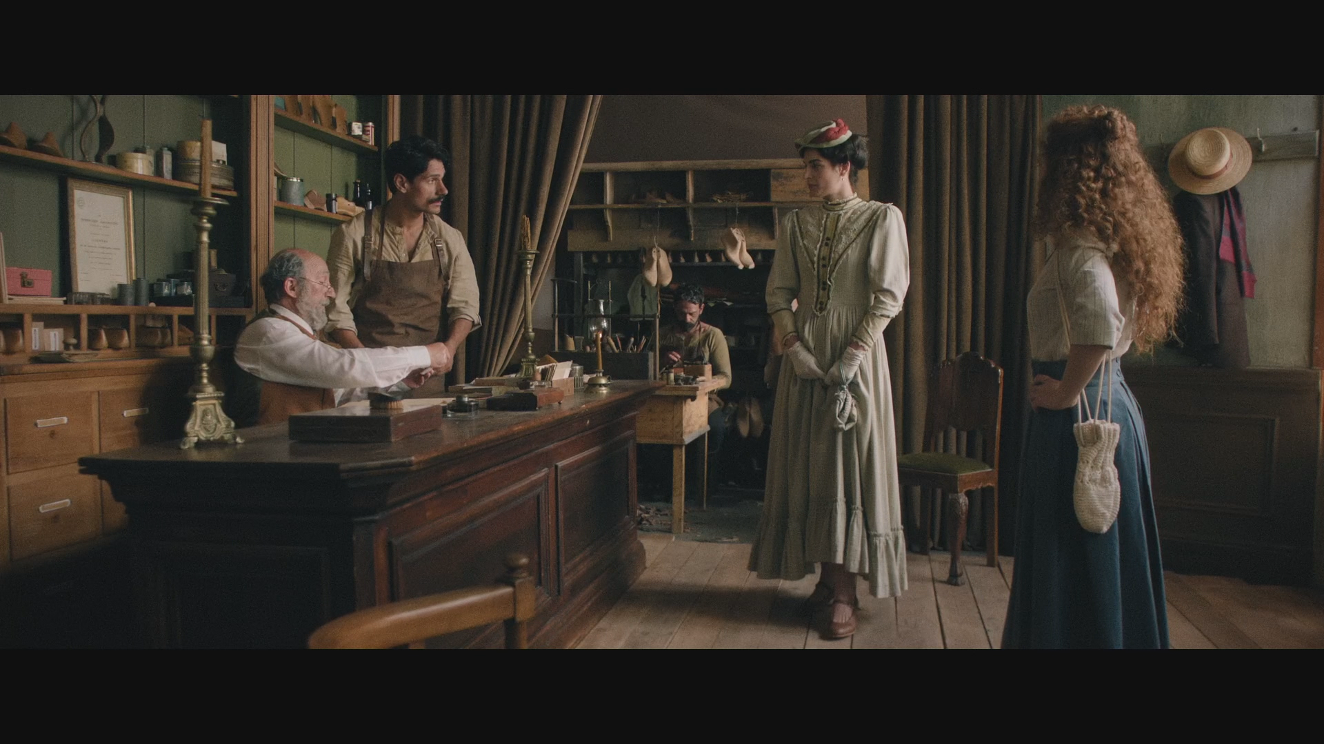 «17 Κλωστές»: Η μόνη λύση για τον Καστελάνη είναι η φυγή