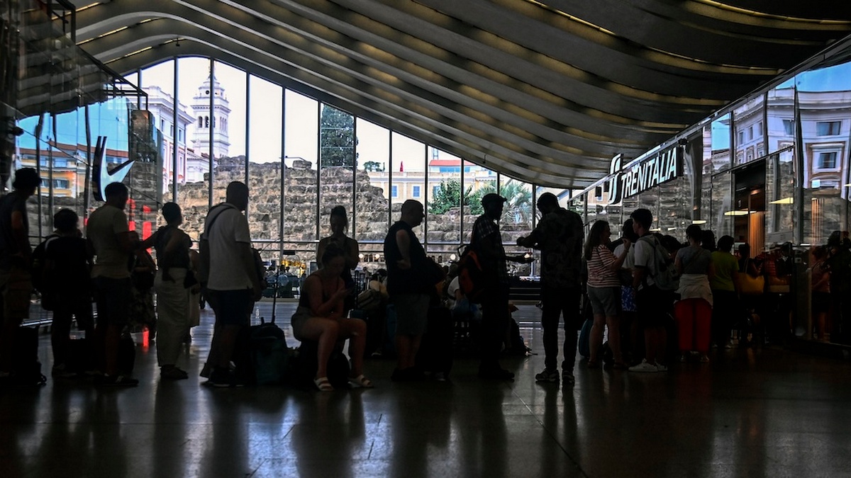 Ιταλία: 21χρονος μαχαίρωσε ελεγκτή τρένου – Σφοδρή αντίδραση Σαλβίνι, απεργία στο σιδηροδρoμικό δίκτυο