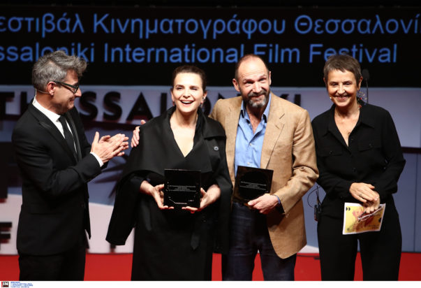 Η Ζιλιέτ Μπινός και ο Ρέιφ Φάινς