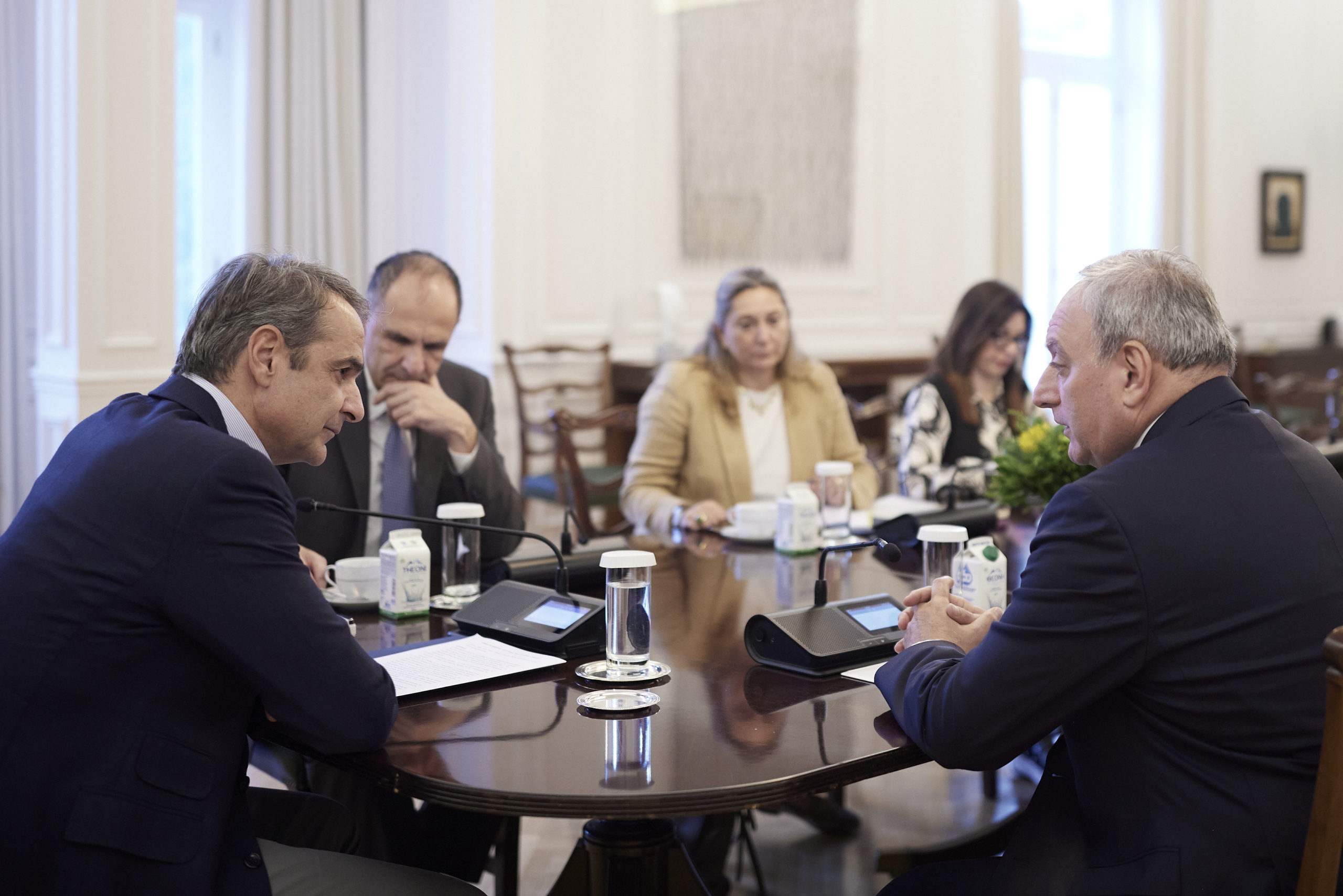 Στήριξη Kυριάκου Μητσοτάκη για δίκαιη και βιώσιμη λύση στο Κυπριακό – Θετική η άτυπη συνάντηση Χριστοδουλίδη-Τατάρ