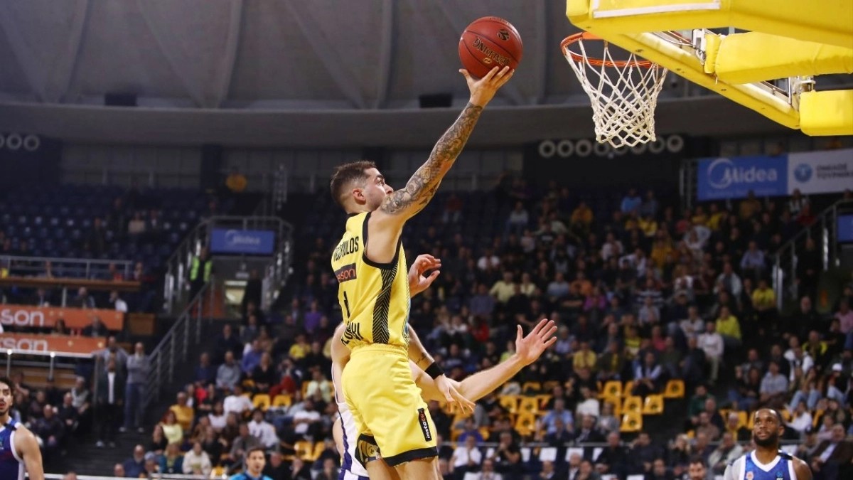 Άρης-Βαλένθια 59-63: Πληγώθηκε από τα ριμπάουντ και τα χαμένα τρίποντα