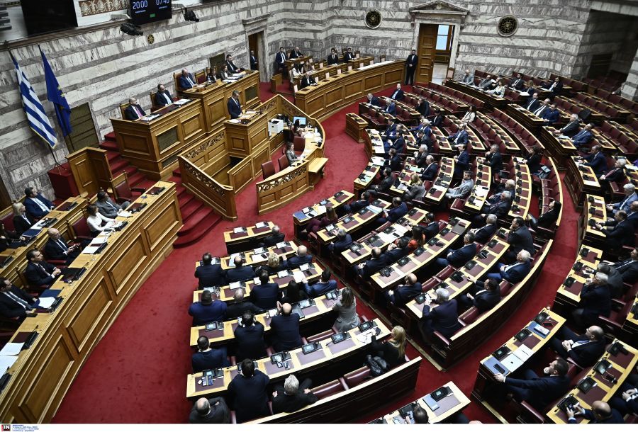 LIVE- Η συζήτηση του νομοσχεδίου για τον προσωπικό γιατρό στη Βουλή