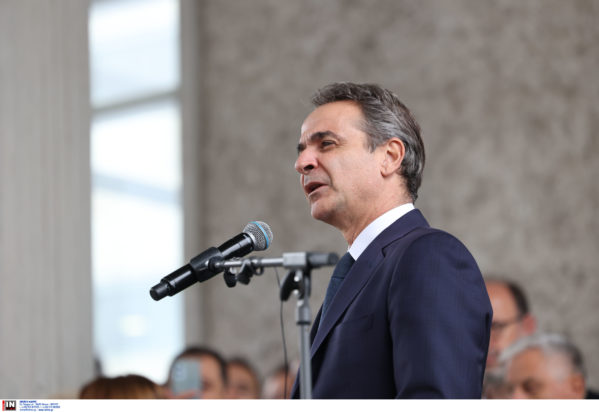 Κυριάκος Μητσοτάκης στην κηδεία του Γιάννη Μπουτάρη