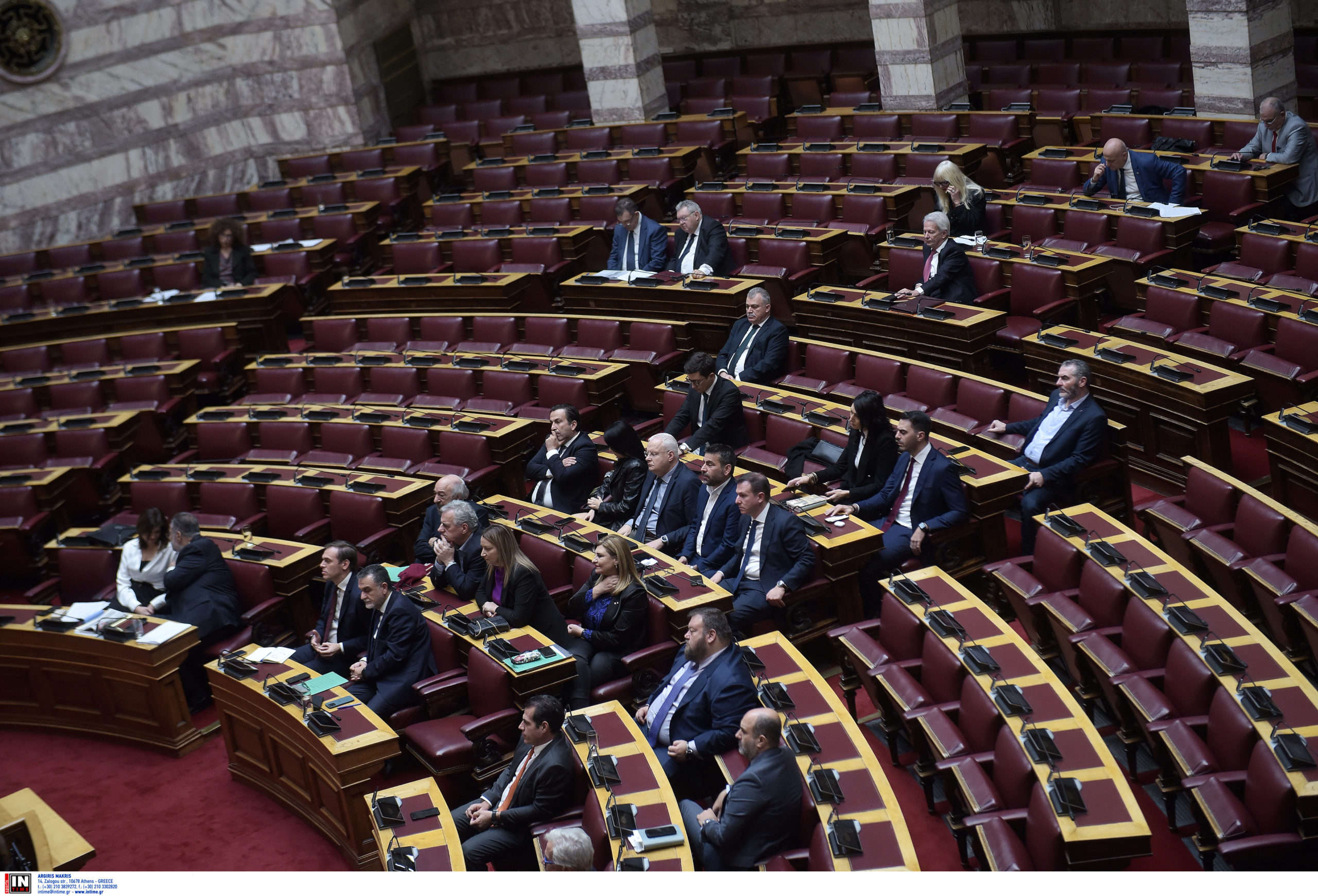 ΑΠΕΥΘΕΙΑΣ – Βουλή: Η συζήτηση για το νομοσχέδιο για την ενίσχυση του ΕΣΥ και την παρακολούθηση της φαρμακευτικής δαπάνης