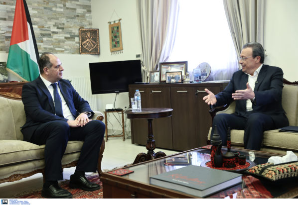 Συνάντηση του Σωκράτη Φάμελλου με τον πρέσβη της Παλαιστίνης Yussef Dorkhom