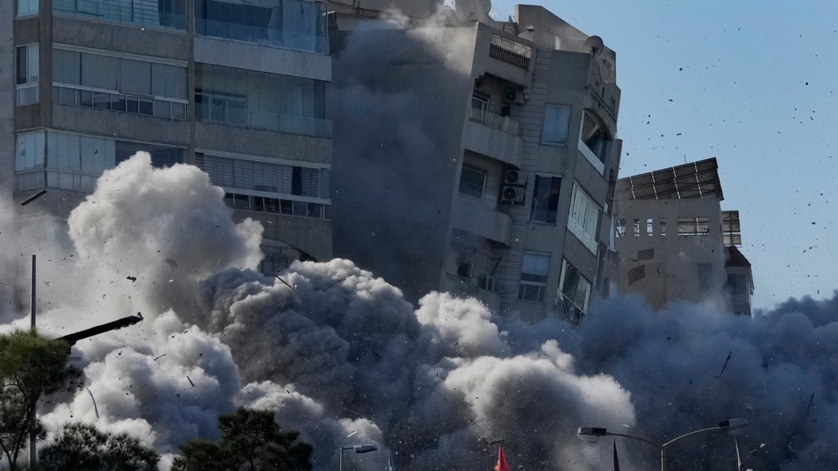 Ισραήλ: Ισοπέδωσε πολυκατοικία στη Βηρυτό – Το Ιράν θα στηρίξει τις αποφάσεις του Λιβάνου για εκεχειρία