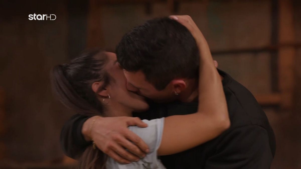 Φάρμα: Αποχώρησε με… παθιασμένα φιλιά – «Σ’ αγαπώ πολύ – Κι εγώ σ’ αγαπώ»