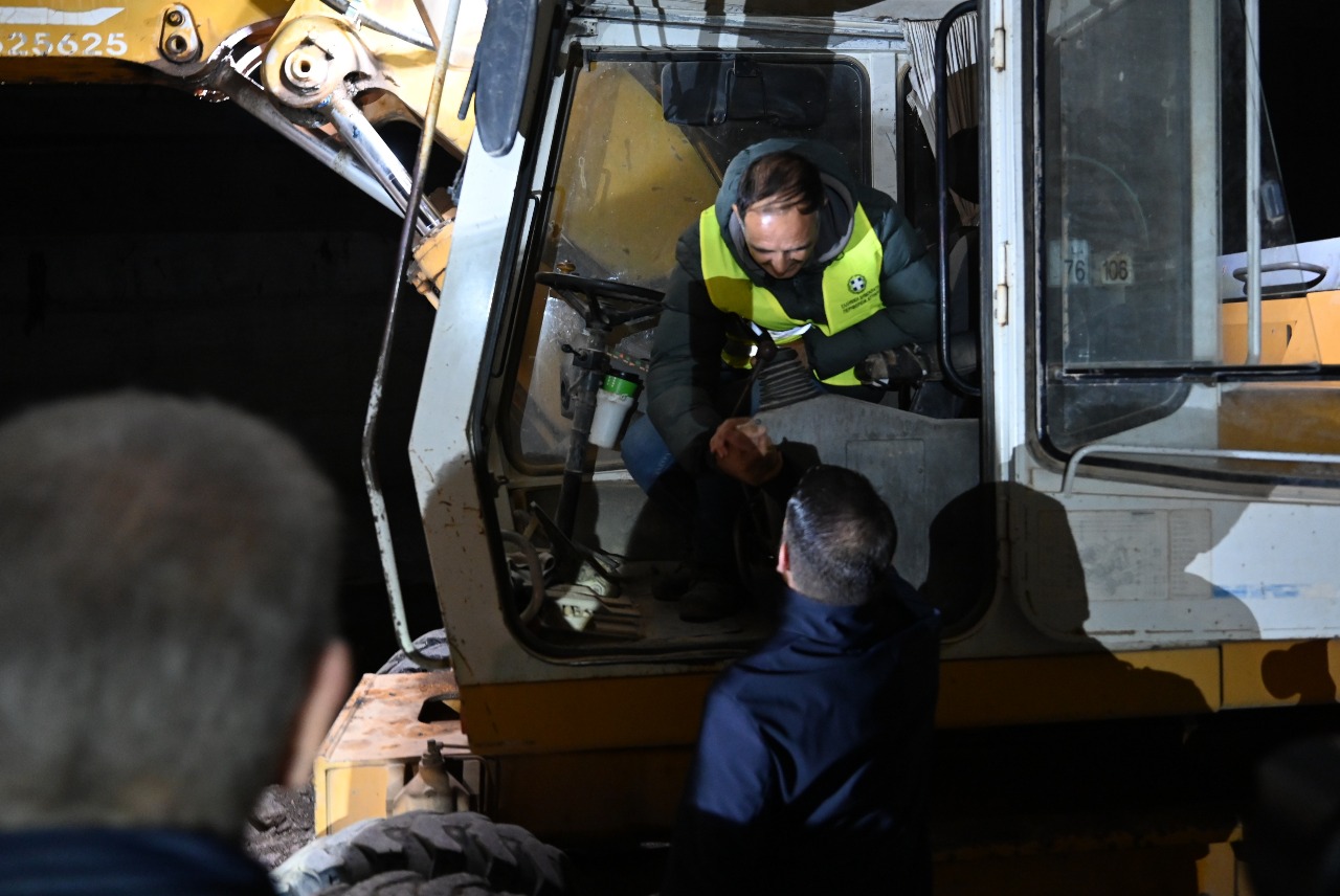 Αυτοψία του Νίκου Χαρδαλιά στον συλλεκτήριο αγωγό του Αιγάλεω