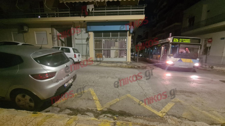 Κερατσίνι: Πάρκαρε παράνομα και «έκλεισε» λεωφορείο - Φωτογραφίες αναγνώστη